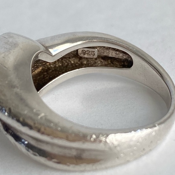 Vintage Cocktail Ring Amethyst Sterling Silver Bypass Band Purple Gemstone 7.75 - Picture 11 of 11